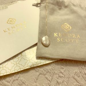 Kendra Scott Andi Necklace in Barouque Pearl